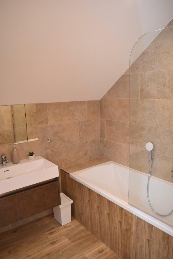 Fenyo Apartman Miskolctapolca Exteriér fotografie